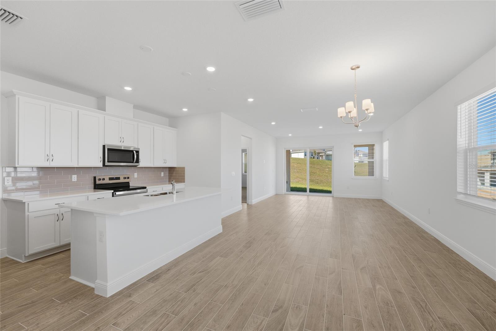 HILLS OF MINNEOLA - Residential Lease