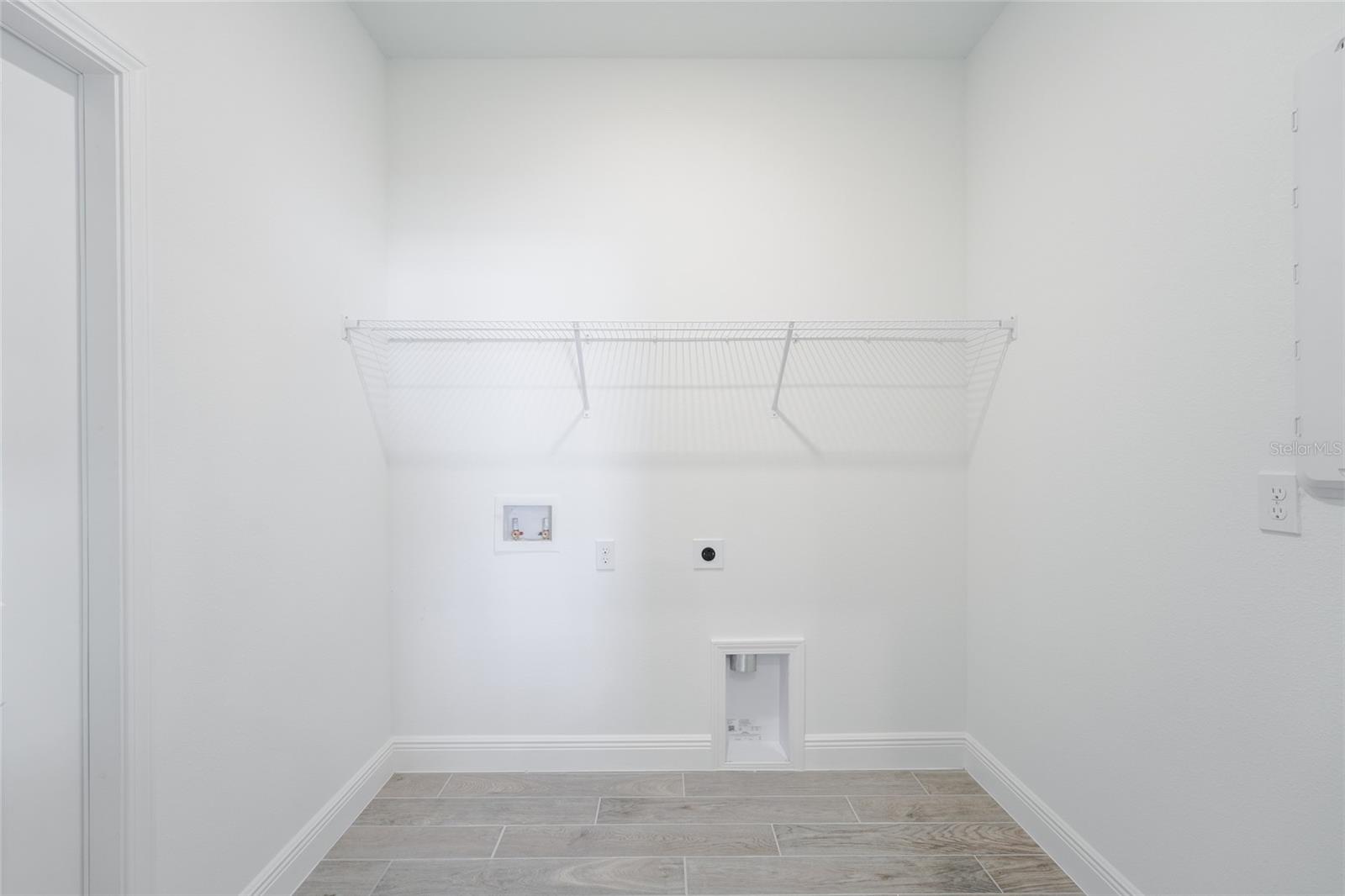 HILLS OF MINNEOLA - Residential Lease