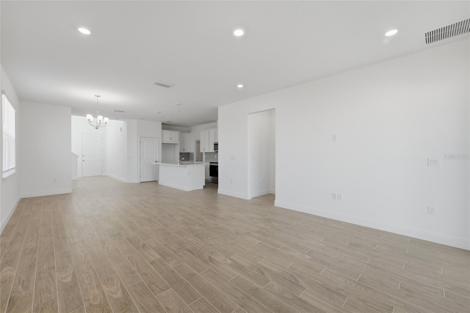 HILLS OF MINNEOLA - Residential Lease