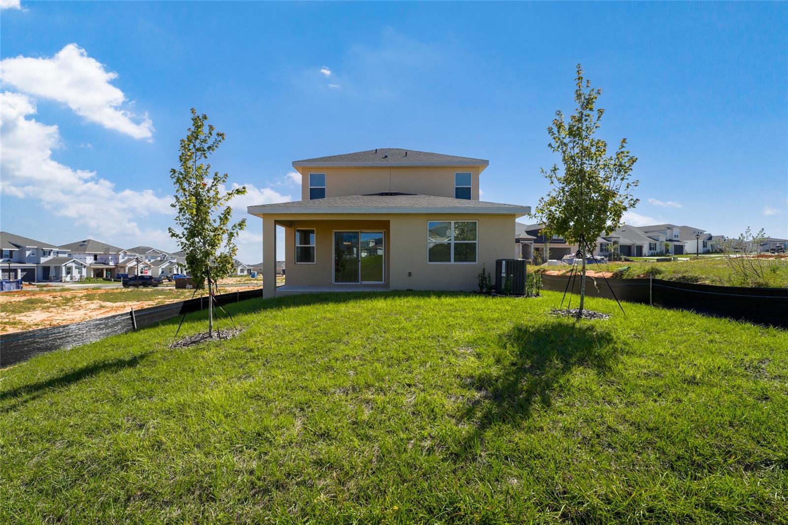 HILLS OF MINNEOLA - Residential Lease