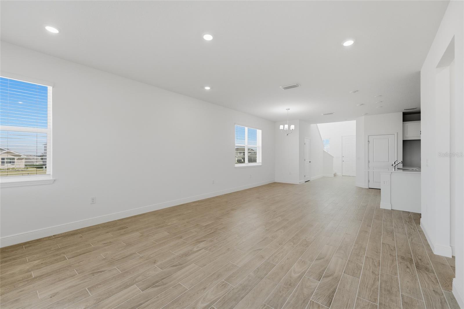 HILLS OF MINNEOLA - Residential Lease