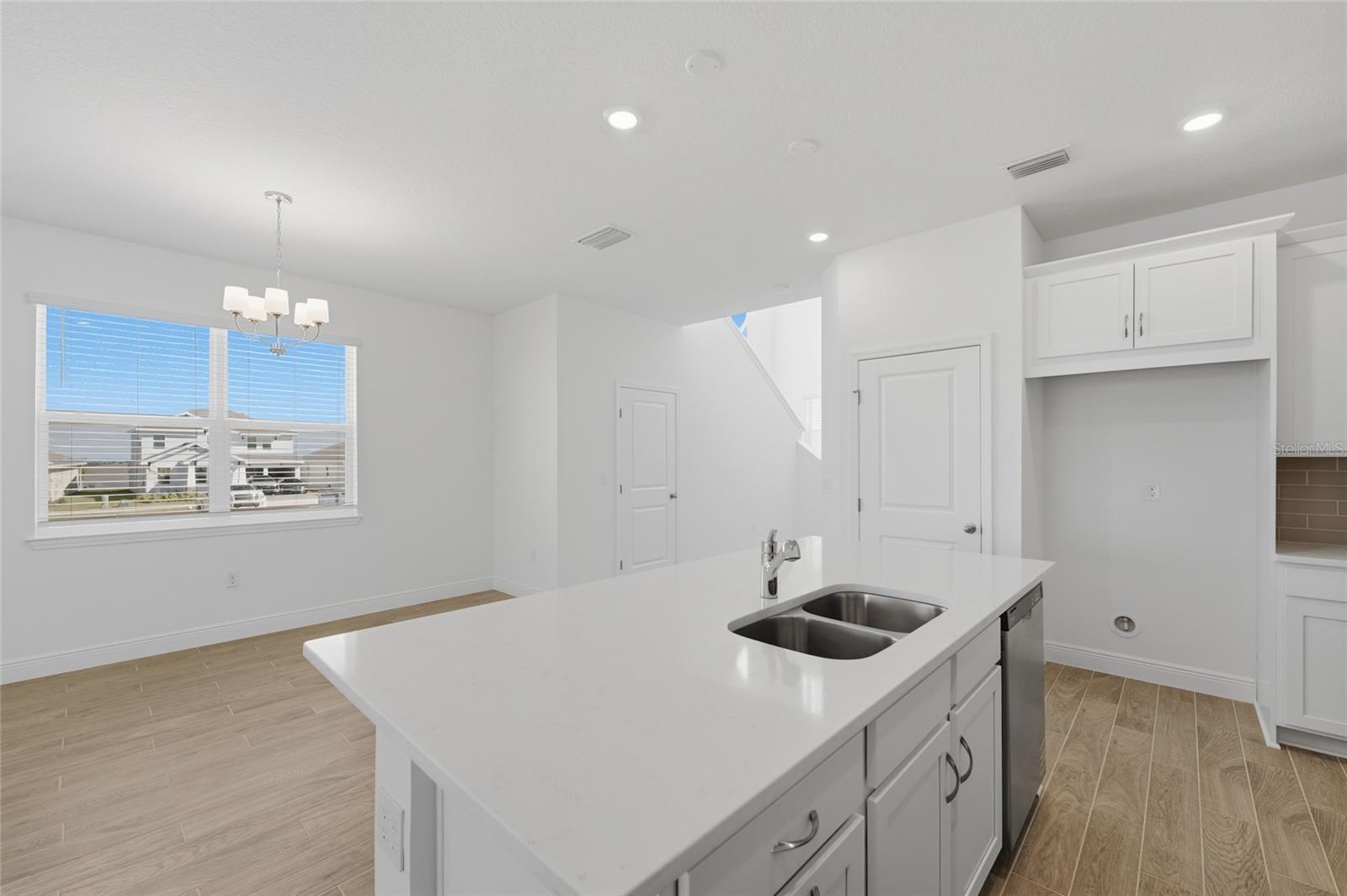 HILLS OF MINNEOLA - Residential Lease