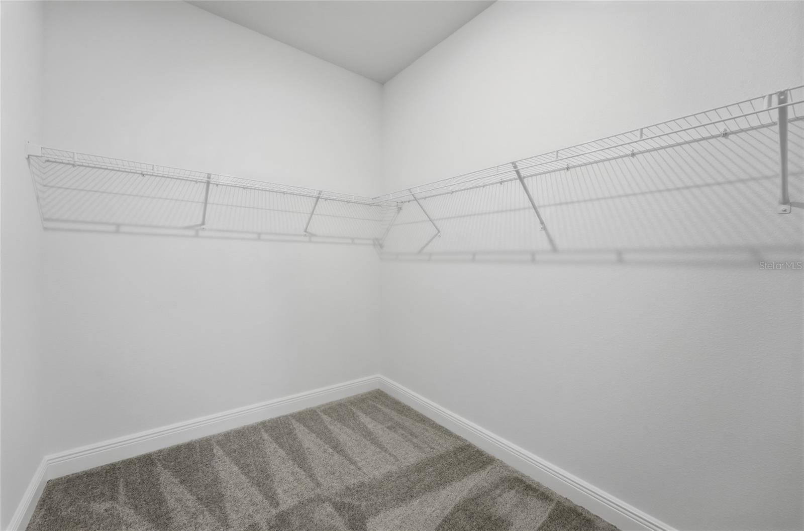 HILLS OF MINNEOLA - Residential Lease