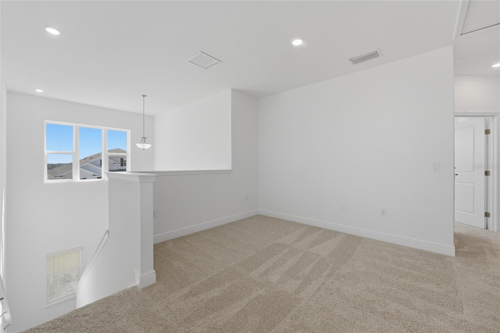 HILLS OF MINNEOLA - Residential Lease