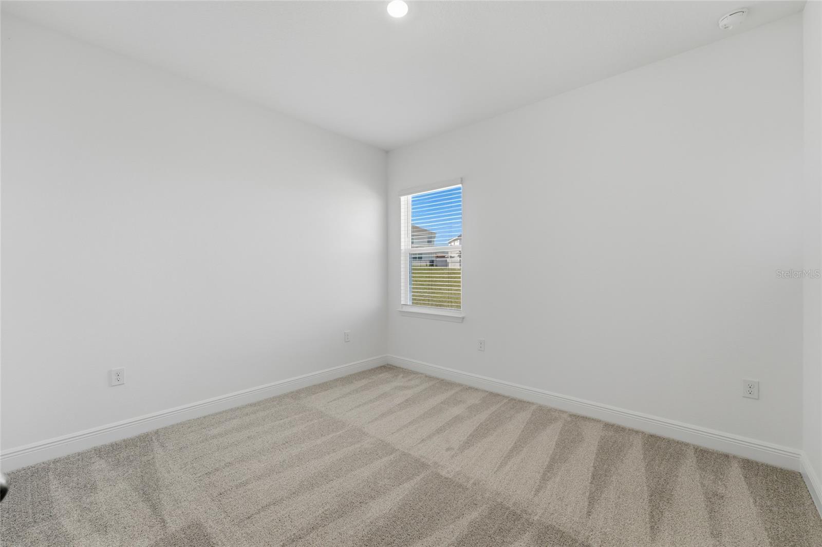 HILLS OF MINNEOLA - Residential Lease