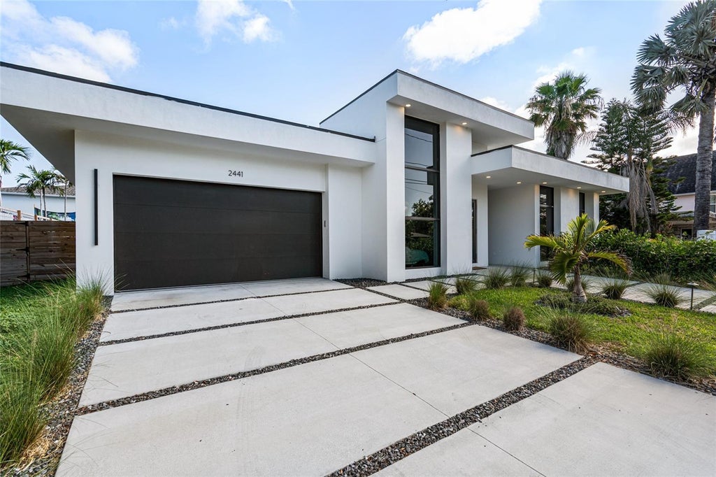 Photo of 2441 Webber Street, Sarasota, FL 34239 (MLS # S5149848)