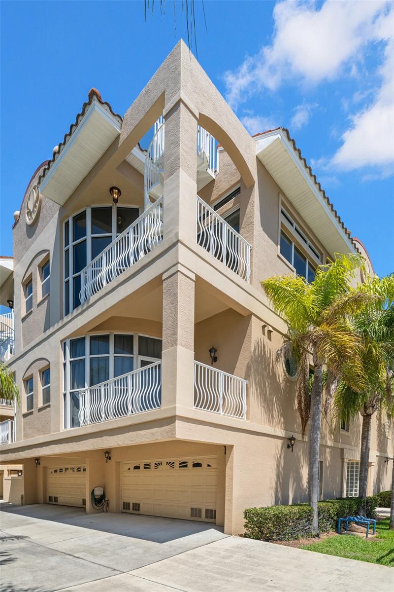 VILLAS AT MARITANA CONDO - Residential