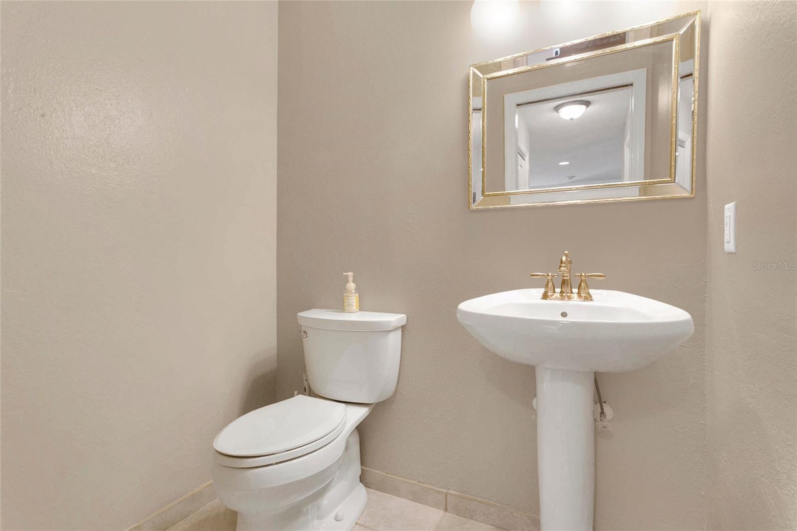 RIO PINAR ESTATES - Residential