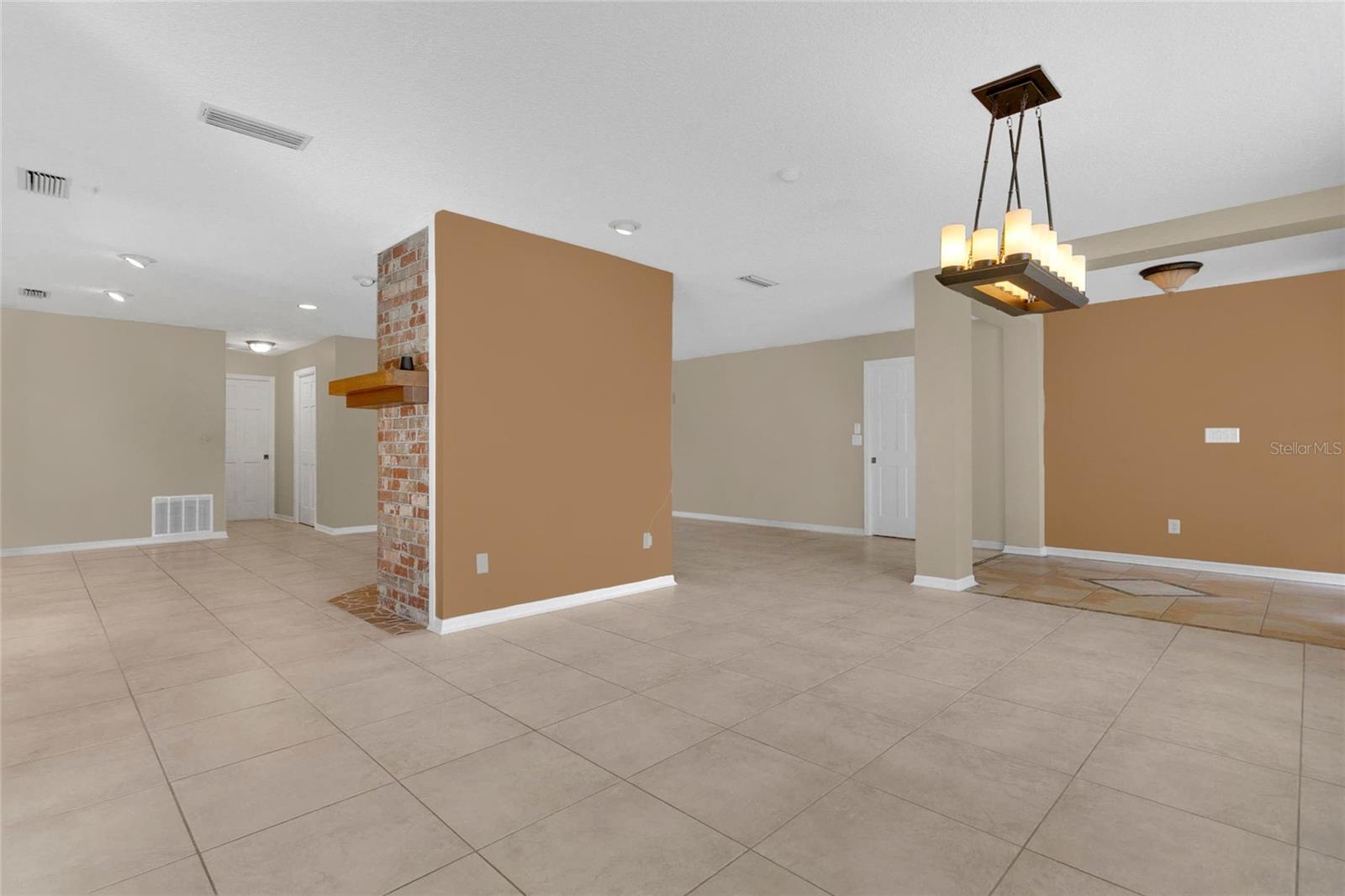 RIO PINAR ESTATES - Residential