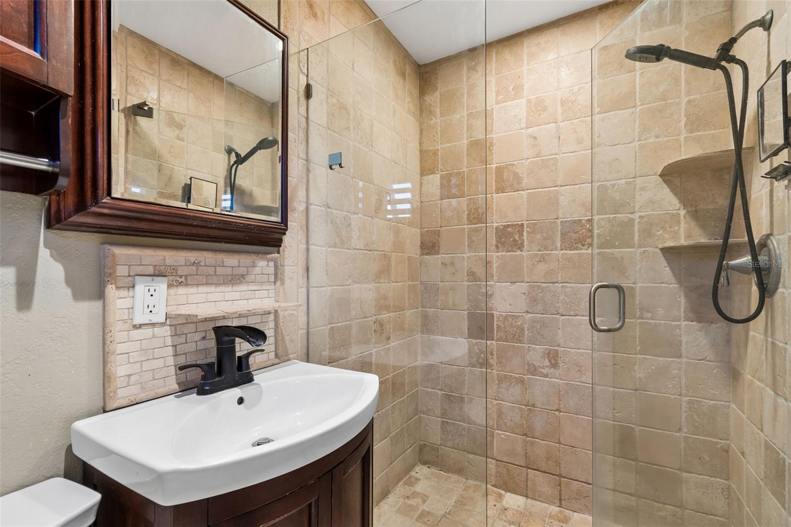 PARADISE ISLAND 5TH ADD - Residential