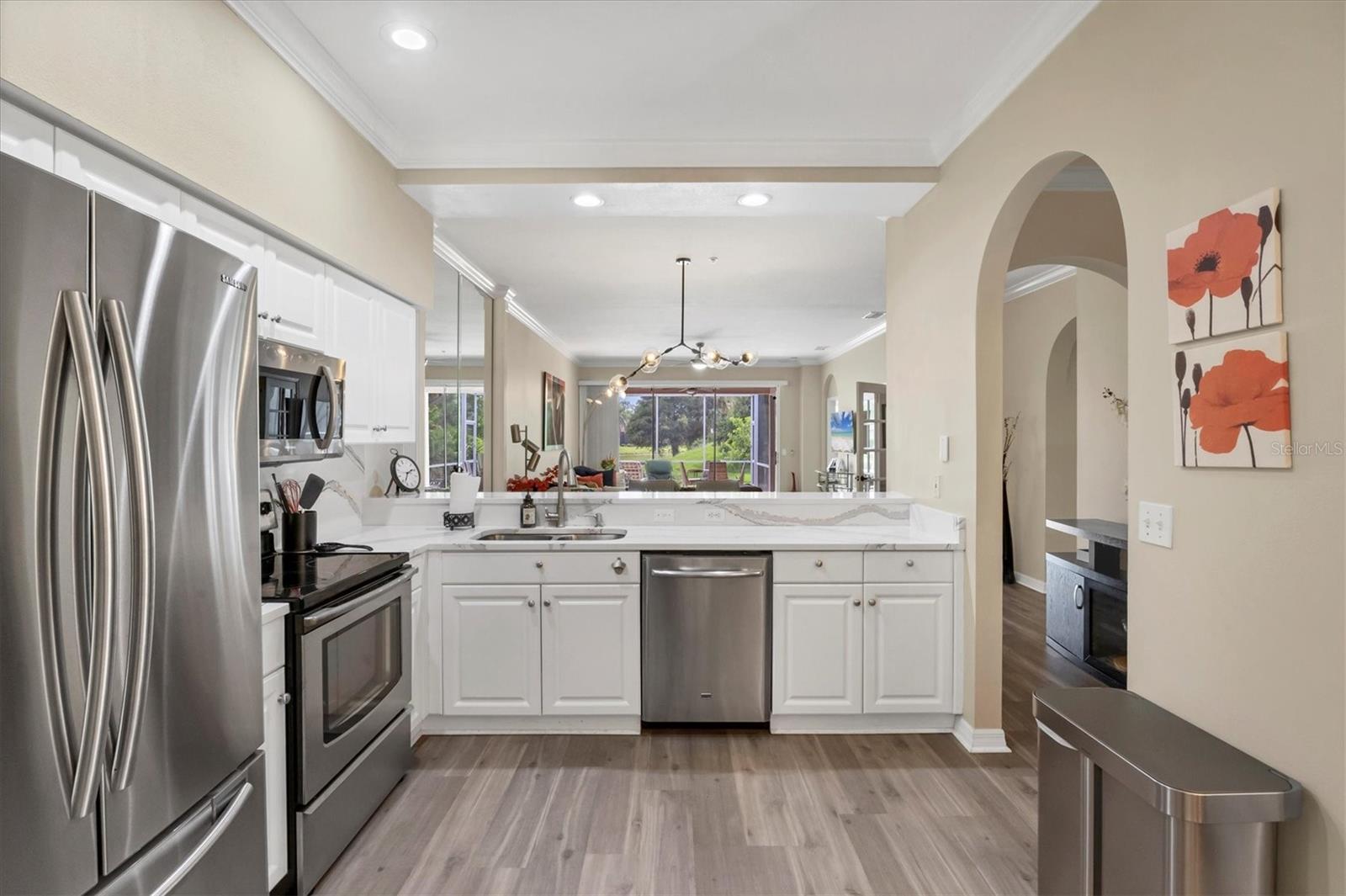 HERITAGE OAKS GOLF & COUNTRY CLUB - Residential