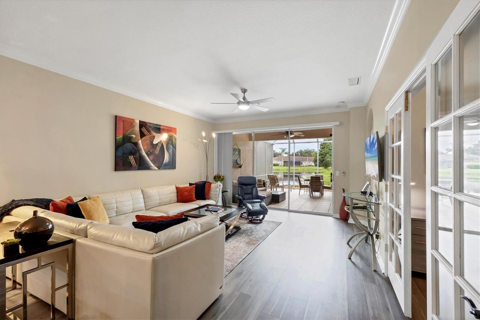 HERITAGE OAKS GOLF & COUNTRY CLUB - Residential