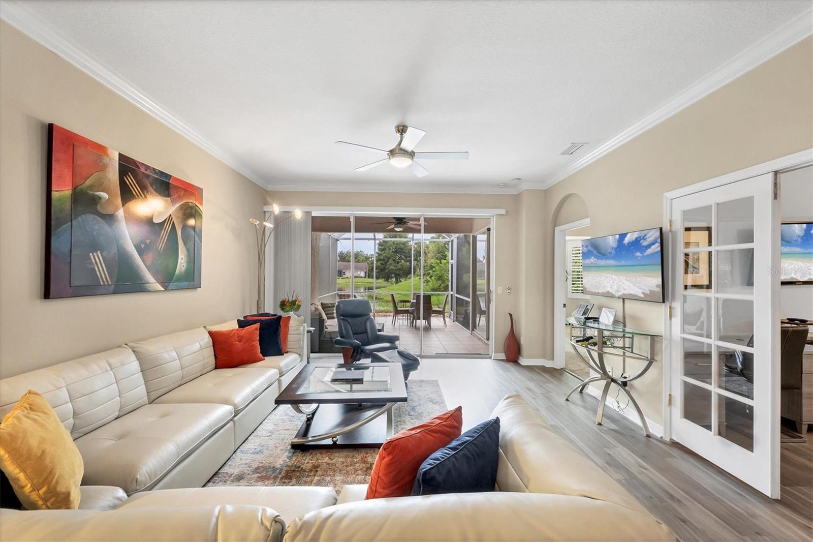 HERITAGE OAKS GOLF & COUNTRY CLUB - Residential