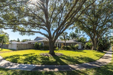 A home in PALM HARBOR