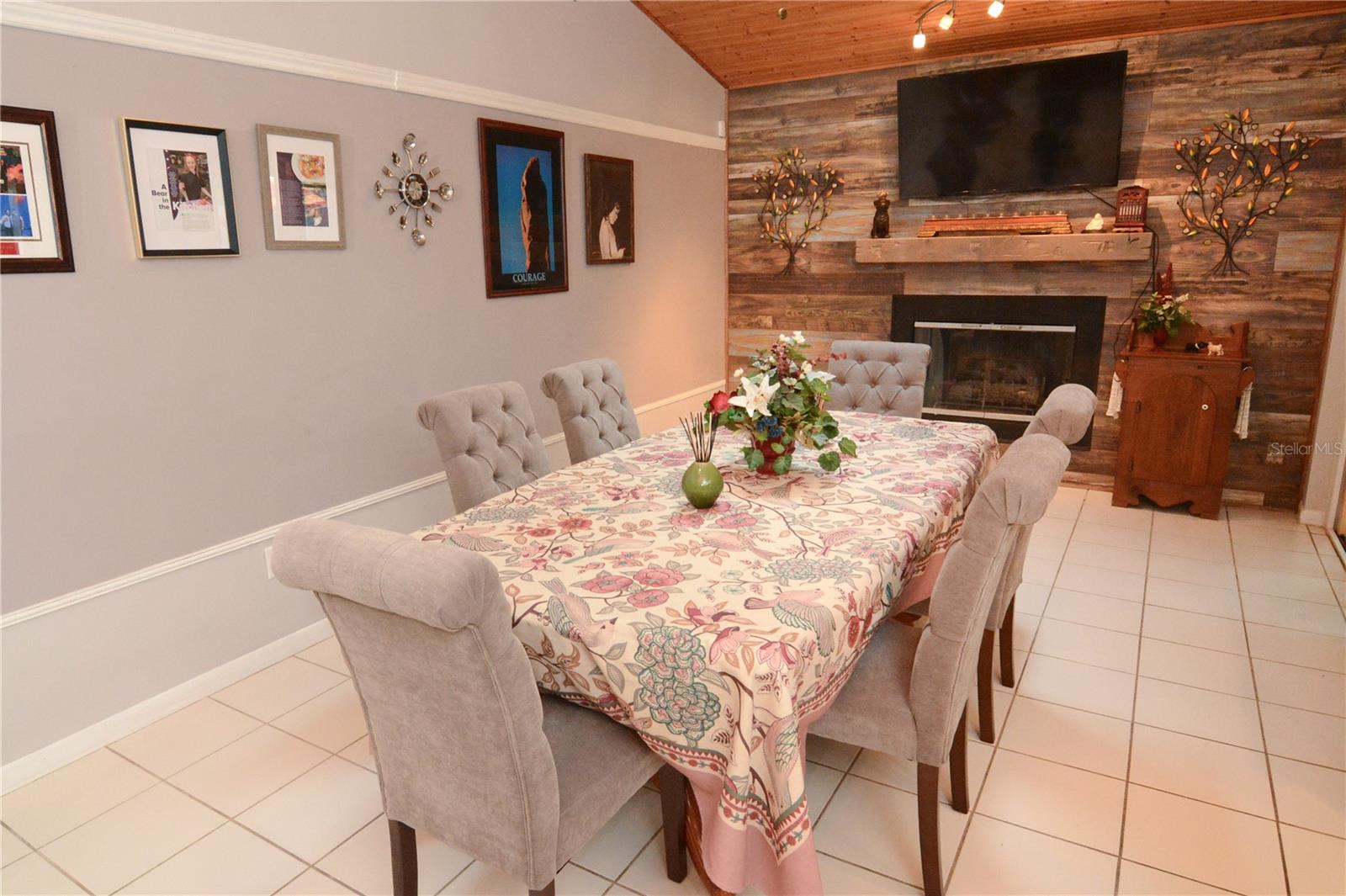 HOWELL COVE 2ND SEC - Residential