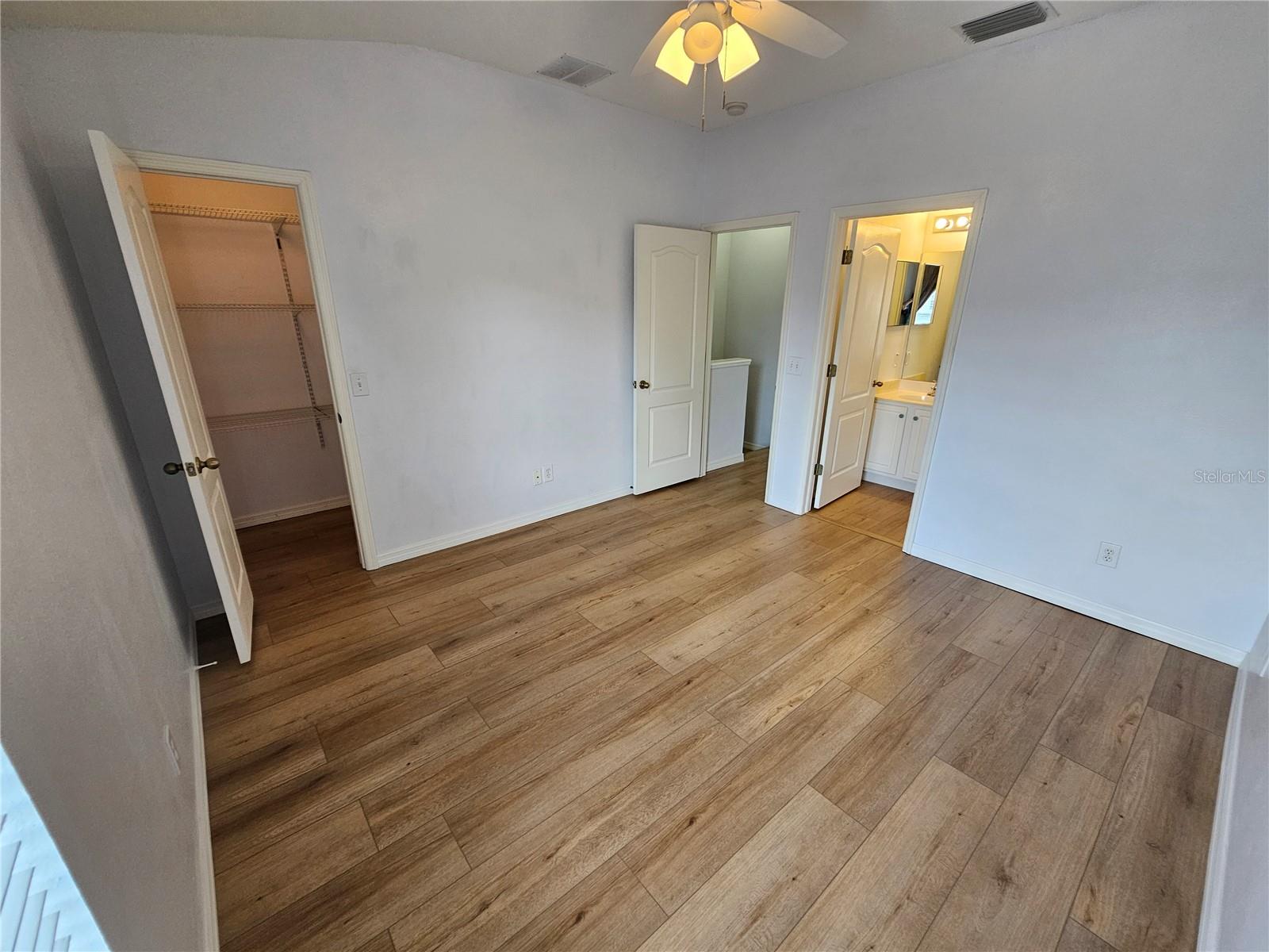 SWAN VIEW TWNHMS - Residential