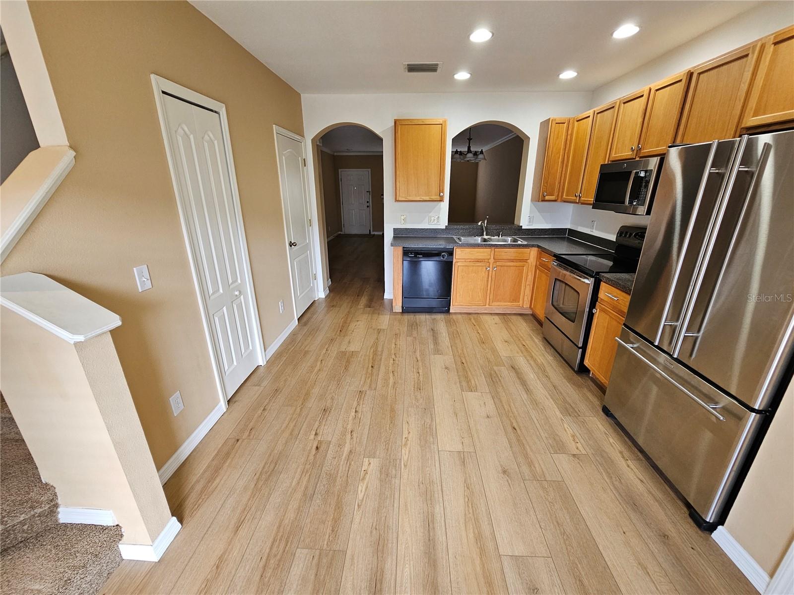 SWAN VIEW TWNHMS - Residential