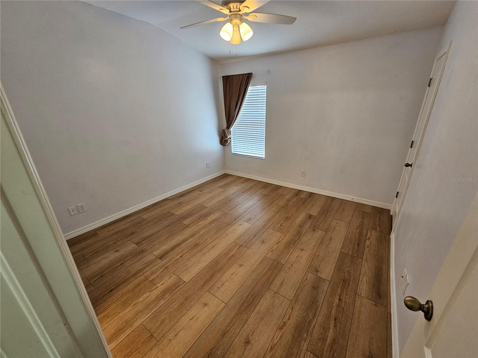 SWAN VIEW TWNHMS - Residential