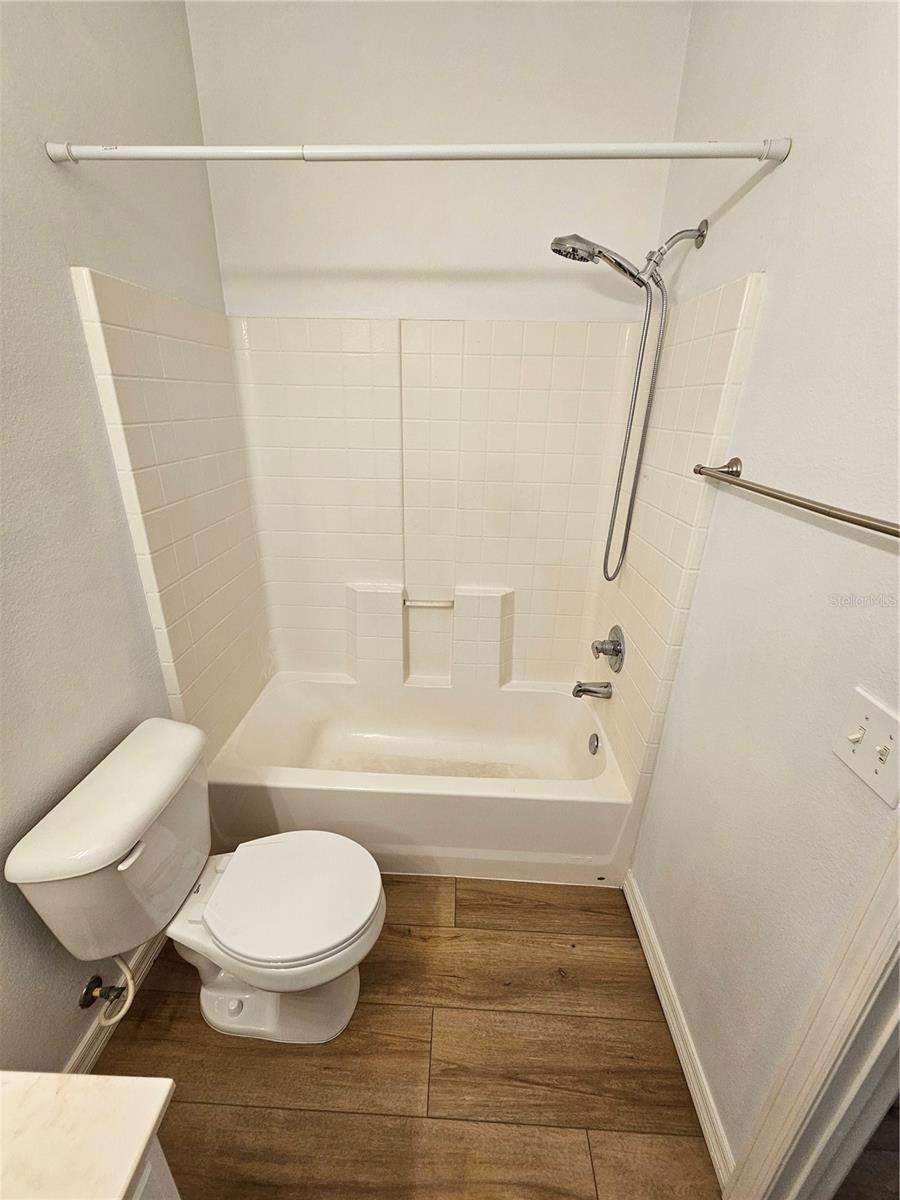 SWAN VIEW TWNHMS - Residential