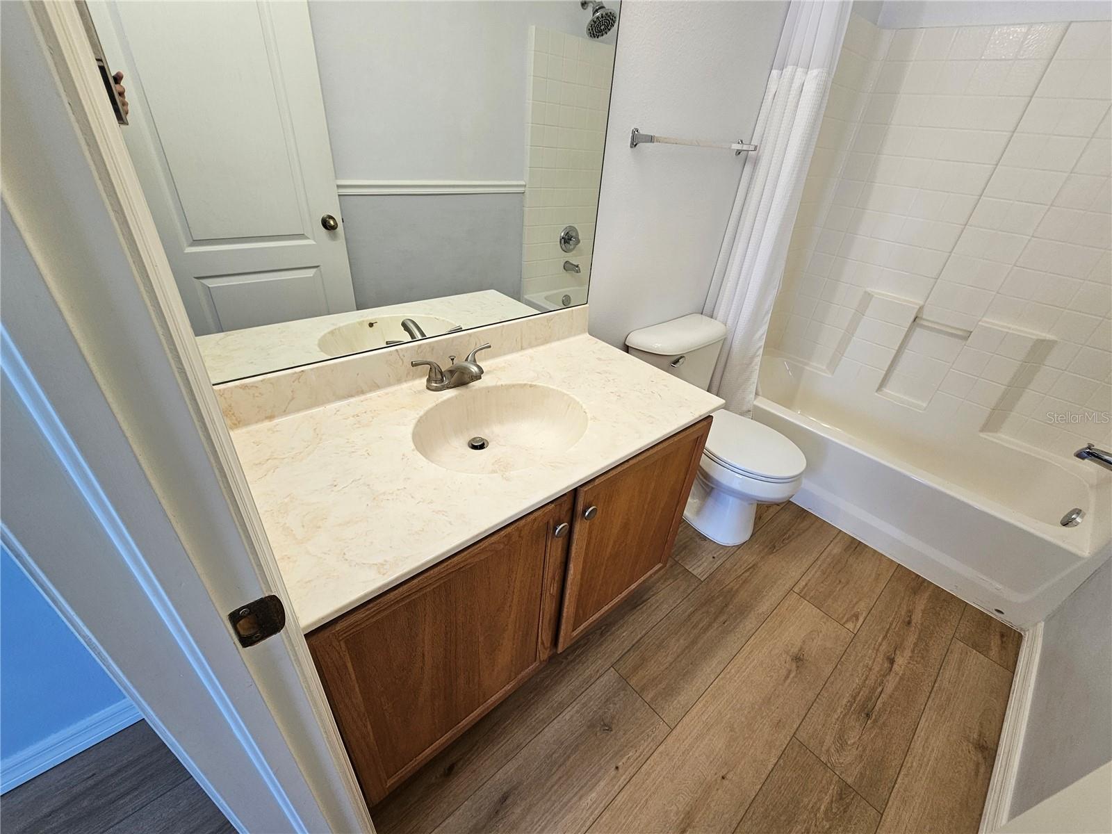 SWAN VIEW TWNHMS - Residential