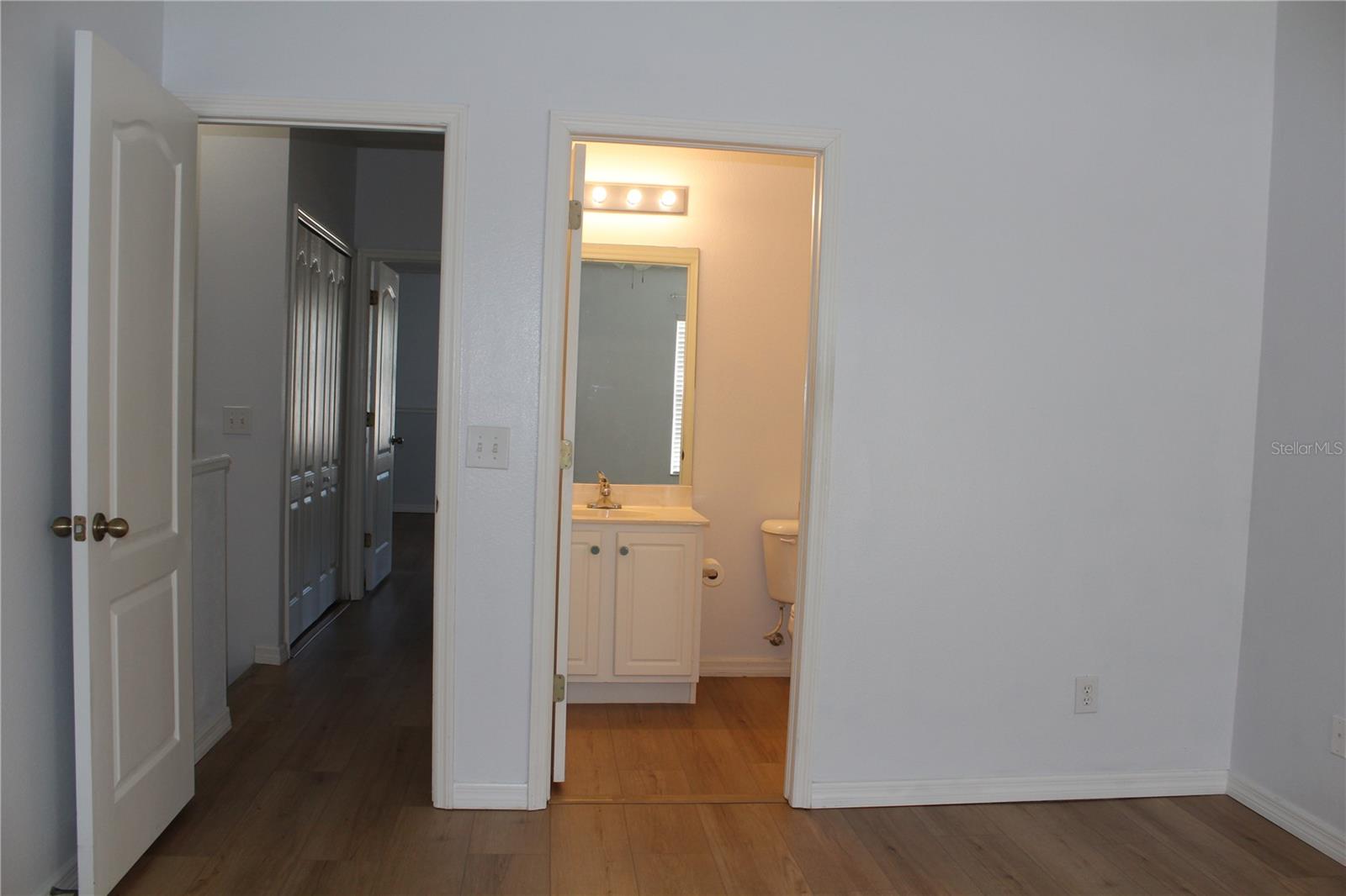 SWAN VIEW TWNHMS - Residential