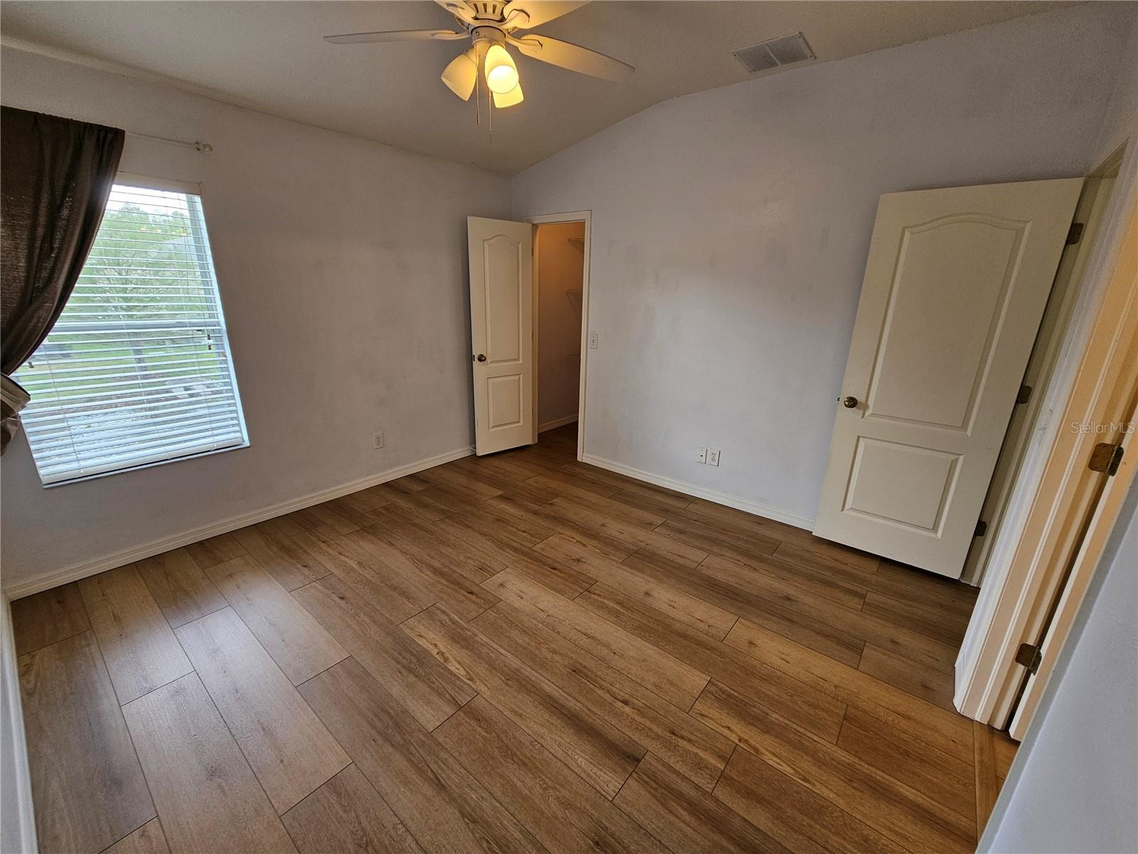 SWAN VIEW TWNHMS - Residential