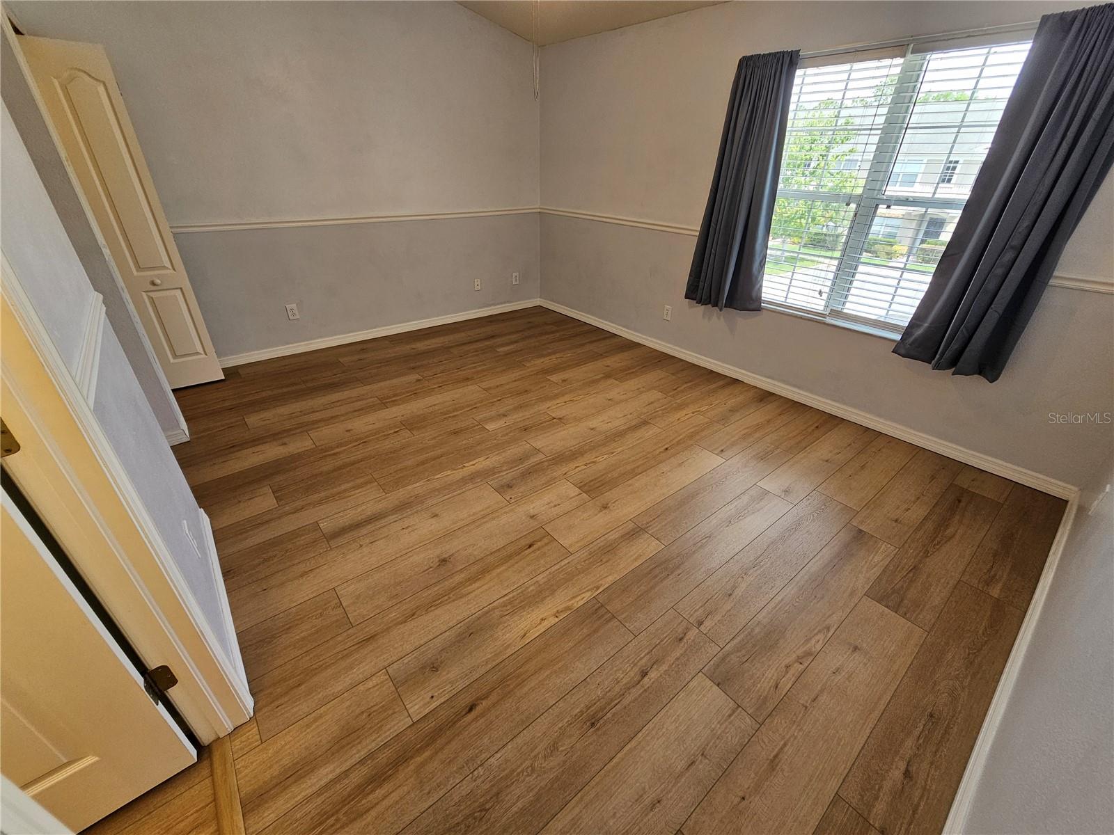 SWAN VIEW TWNHMS - Residential