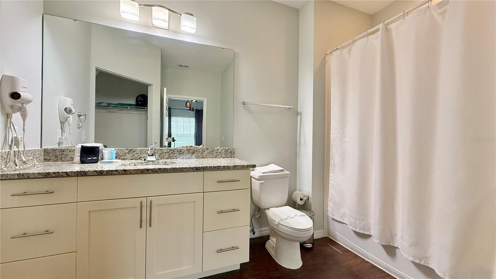 WEST LUCAYA VILLAGE - Residential