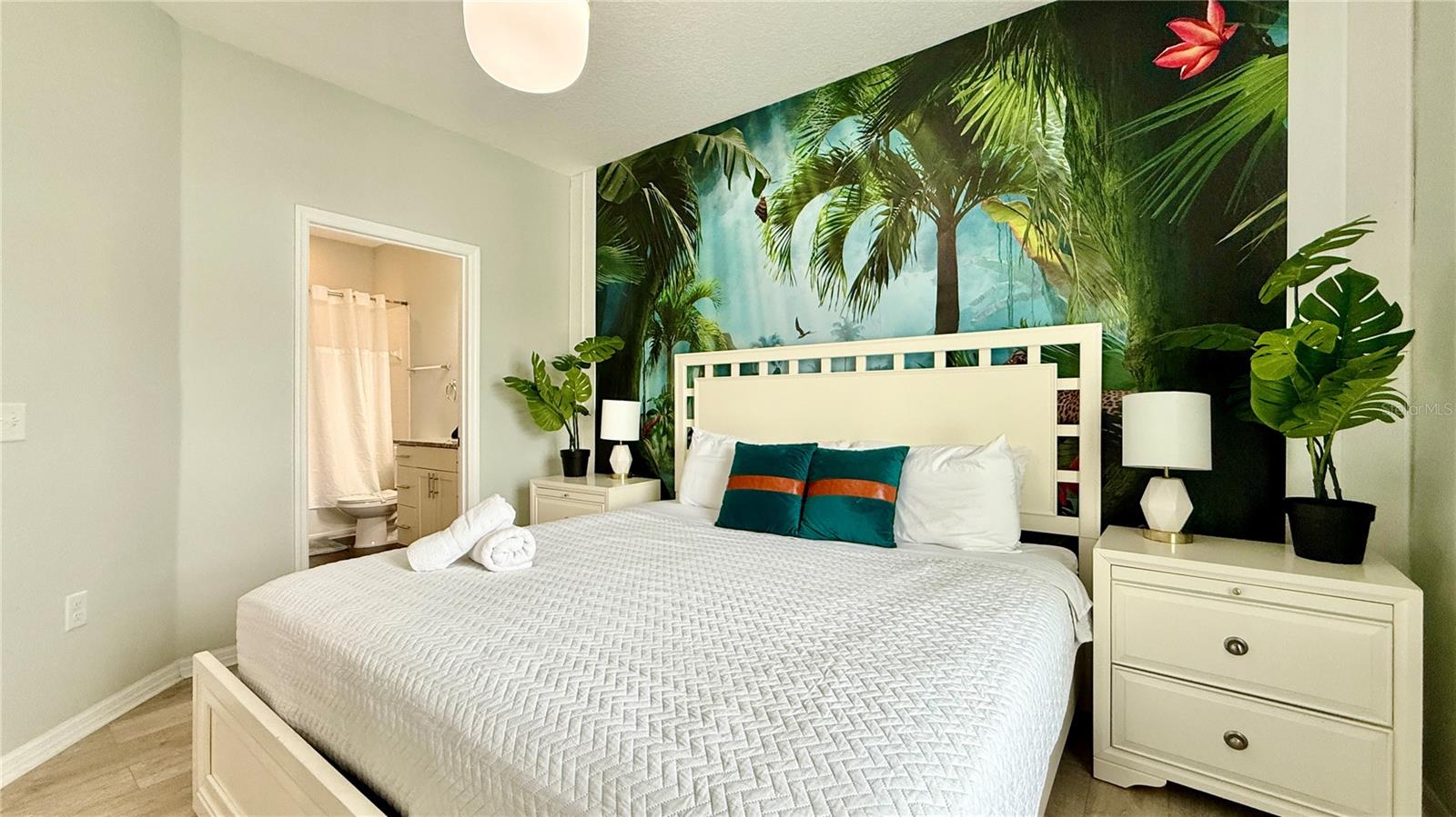 WEST LUCAYA VILLAGE - Residential