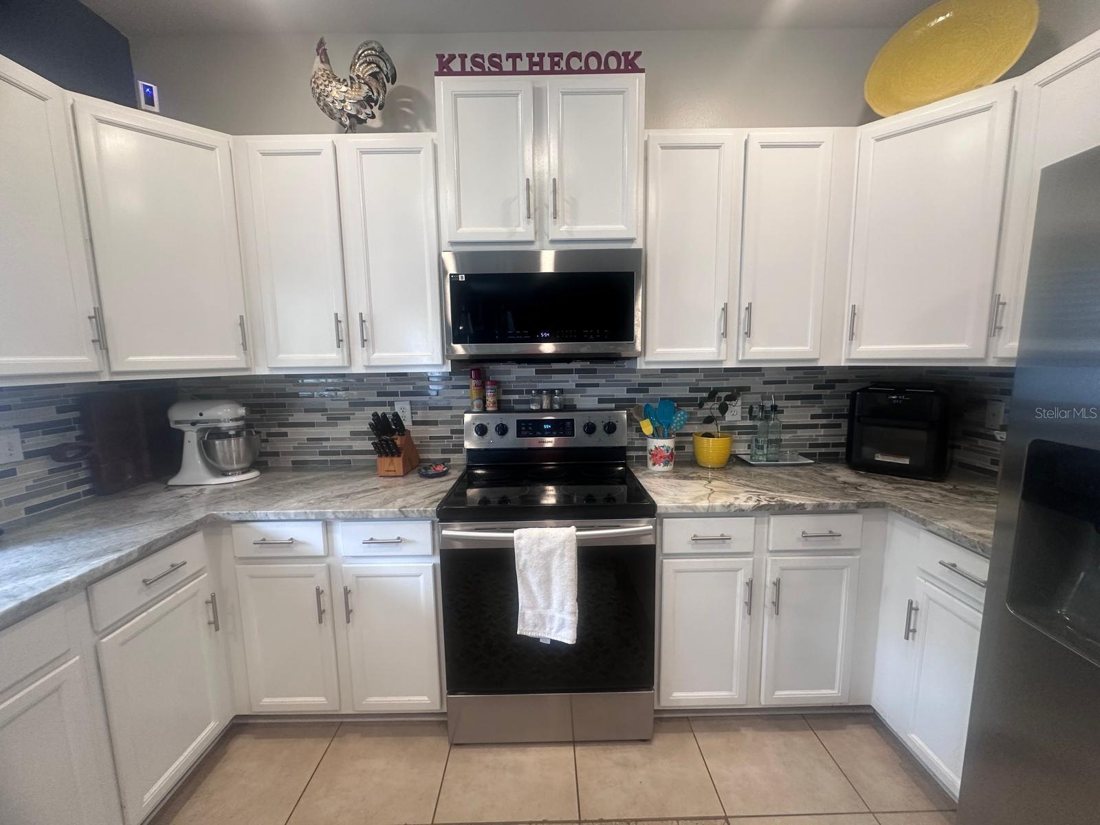 3204 MAGNOLIA MEADOWS DRIVE