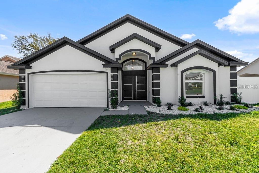 Photo of 1060 Jaybee Avenue, Davenport, FL 33897 (MLS # O6348901)