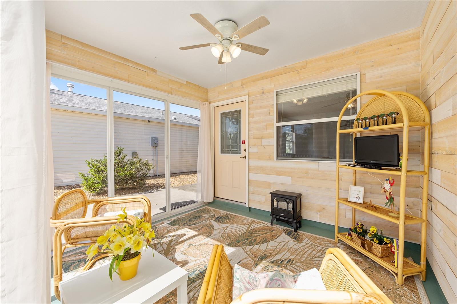 1710 ROSALES ROAD