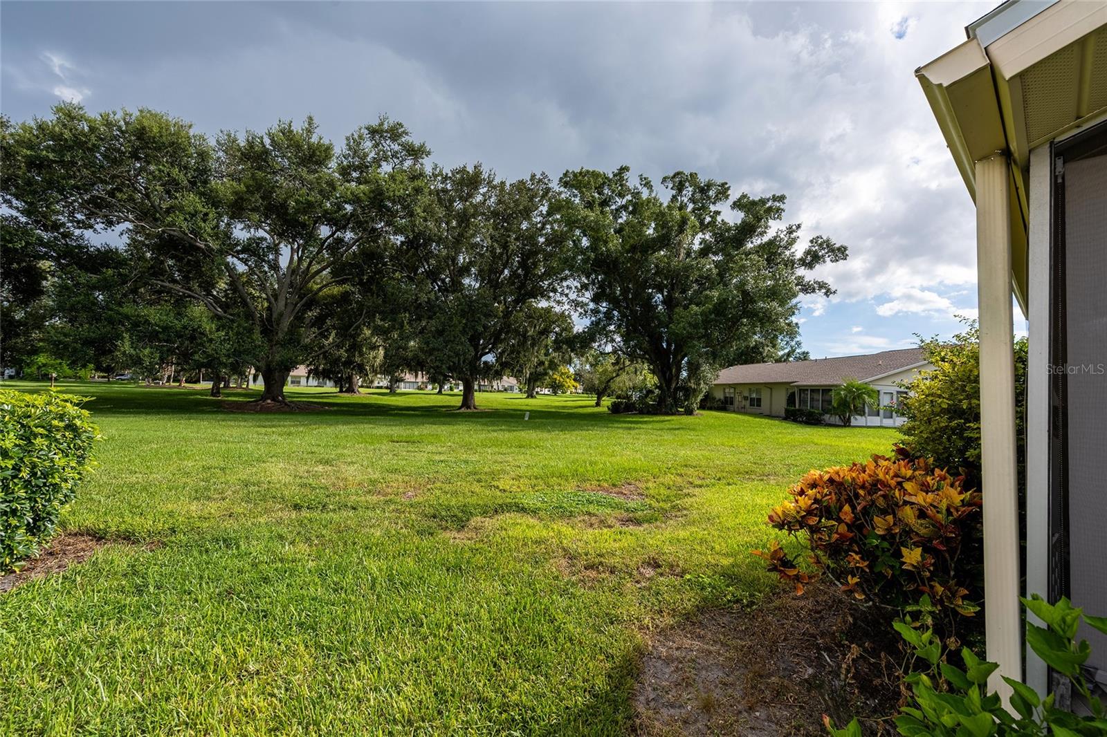 4206 OAKHURST CIRCLE E 3075