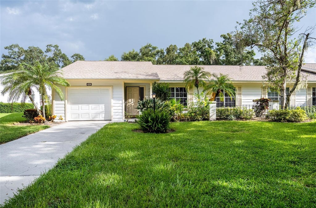Photo of 4206 Oakhurst Circle E #3075, Sarasota, FL 34233 (MLS # N6145881)