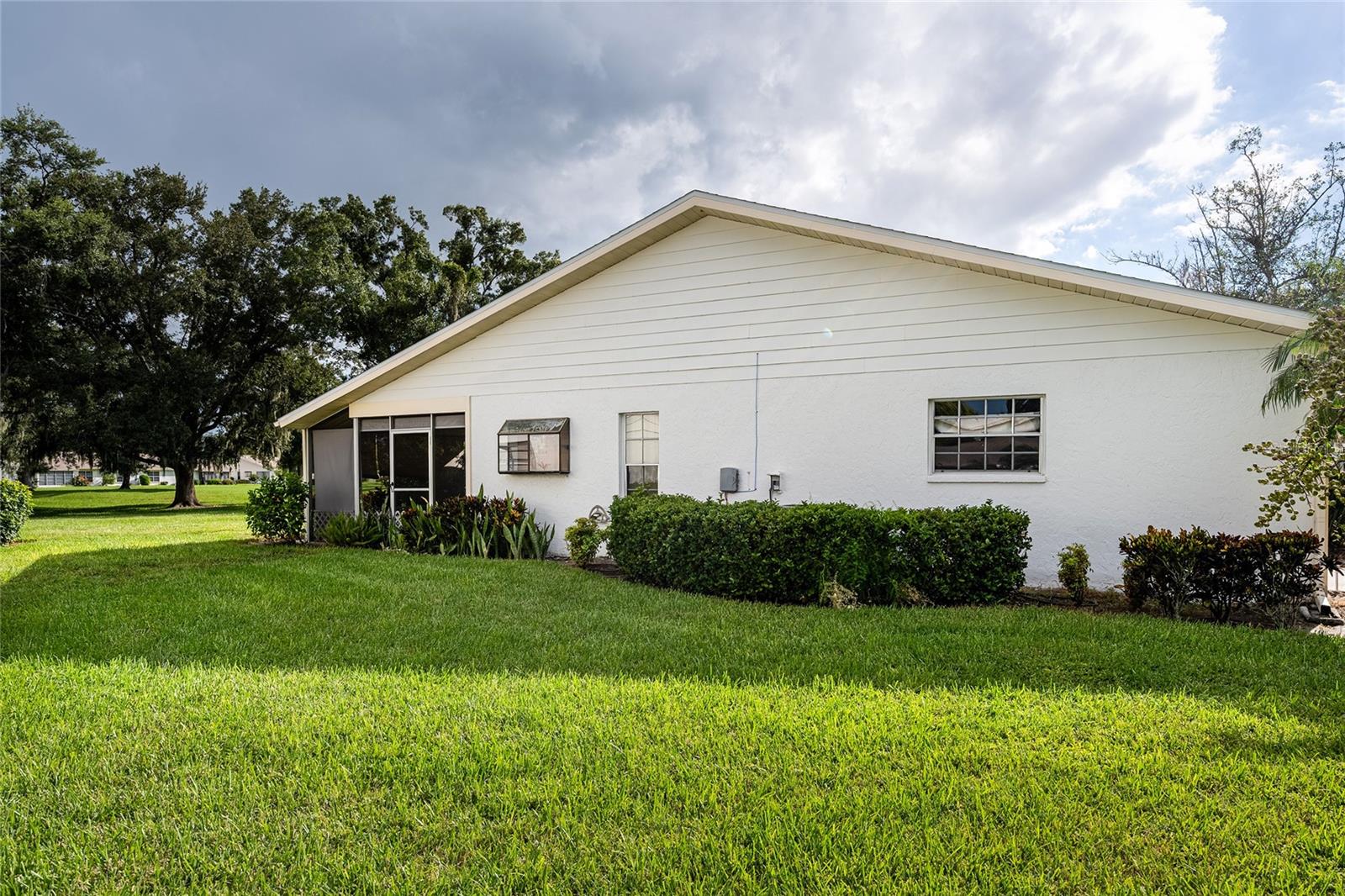 4206 OAKHURST CIRCLE E 3075