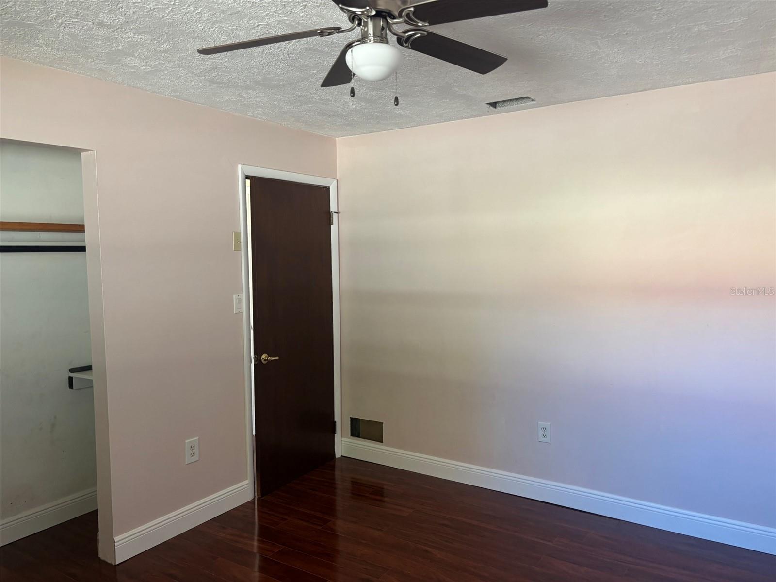 SLEEPY HOLLOW - Residential