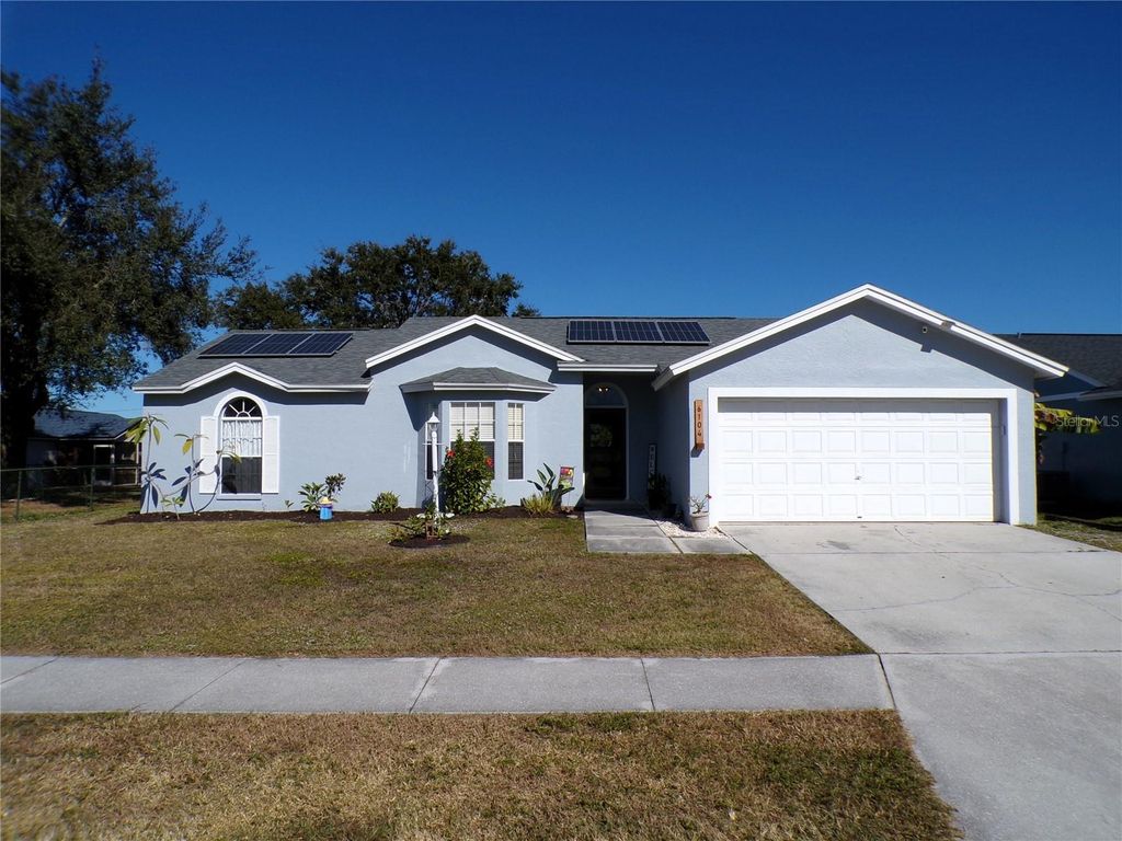 Photo of 6104 65th Court E, Palmetto, FL 34221 (MLS # A4672203)
