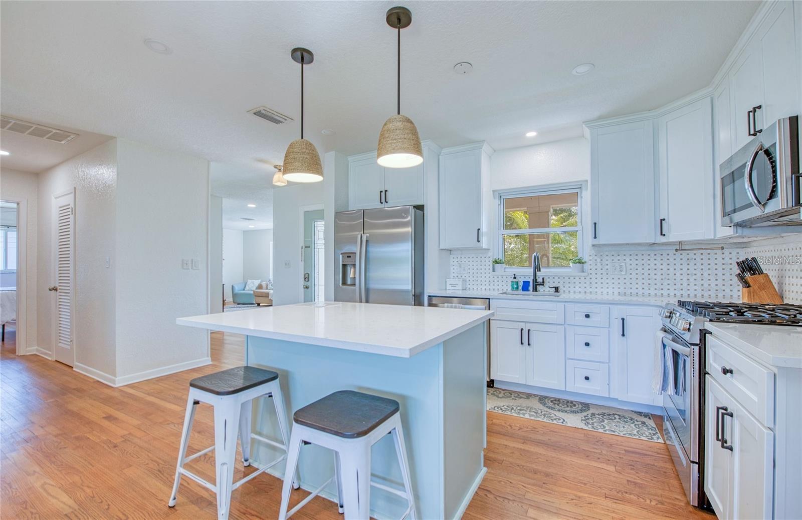 DEL ORO SHORES - Residential