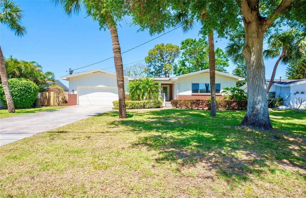 Photo of 775 S Bayshore Boulevard, Safety Harbor, FL 34695 (MLS # TB8496683)