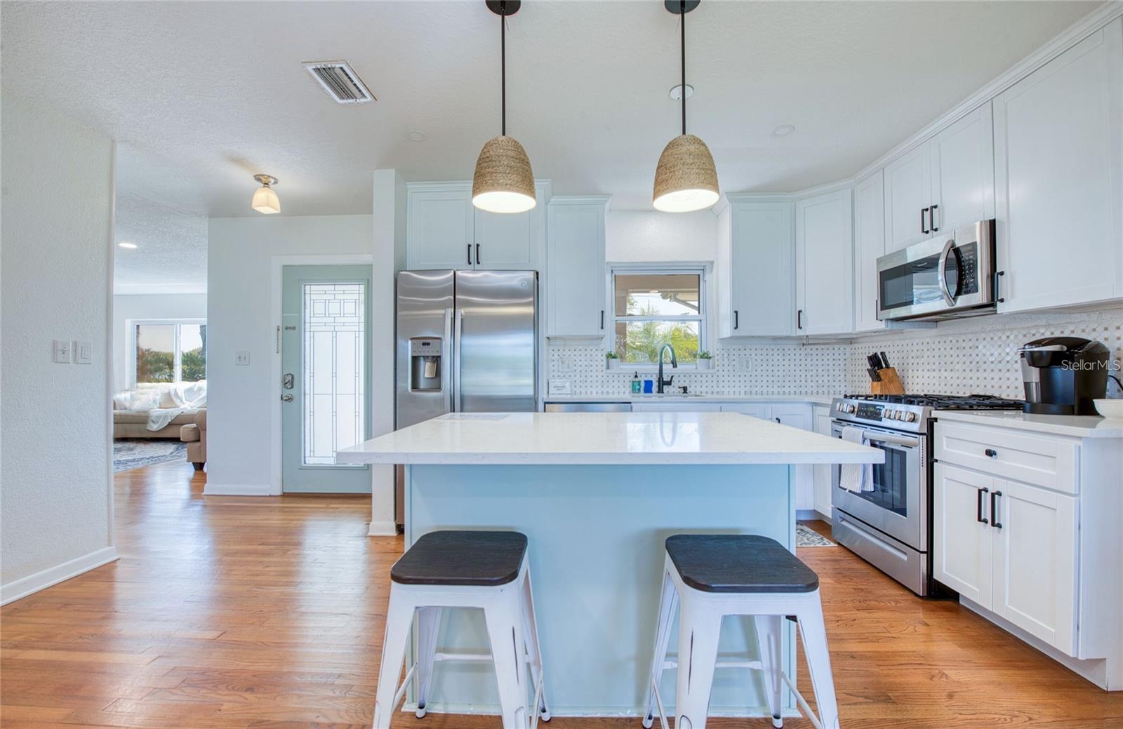 DEL ORO SHORES - Residential