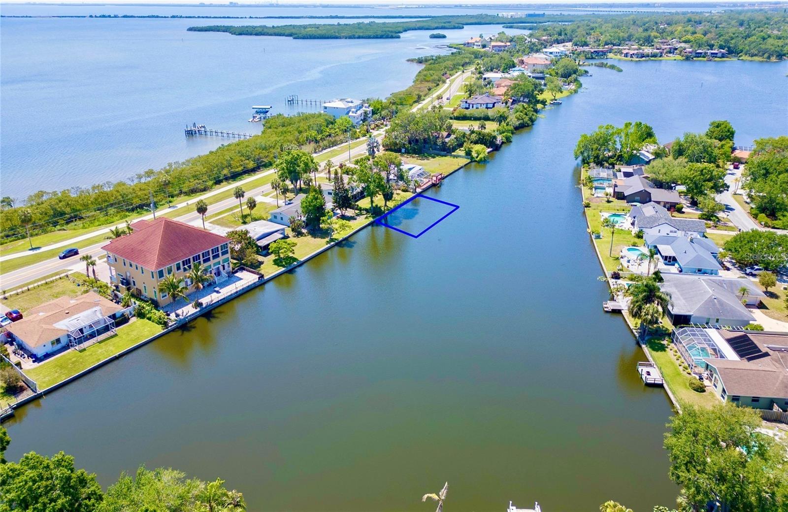 DEL ORO SHORES - Residential