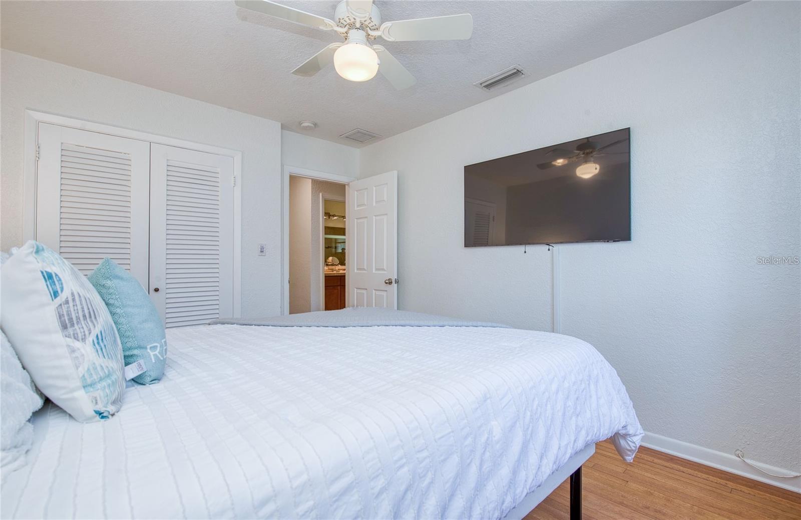 DEL ORO SHORES - Residential