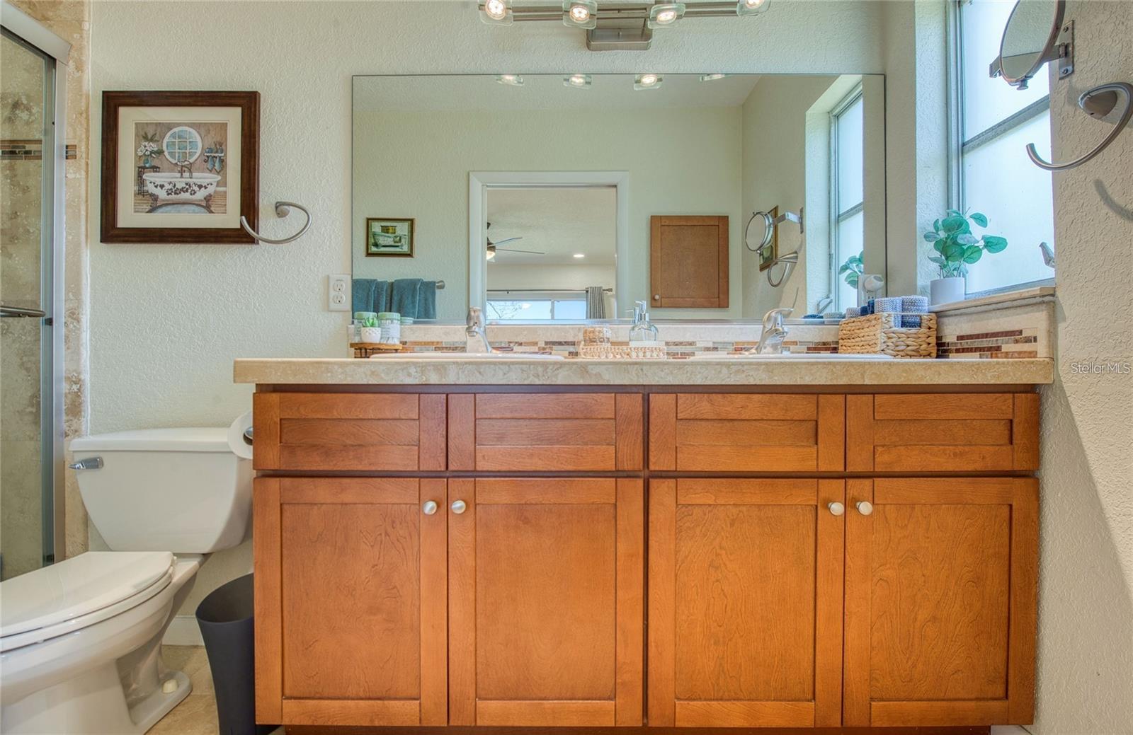 DEL ORO SHORES - Residential