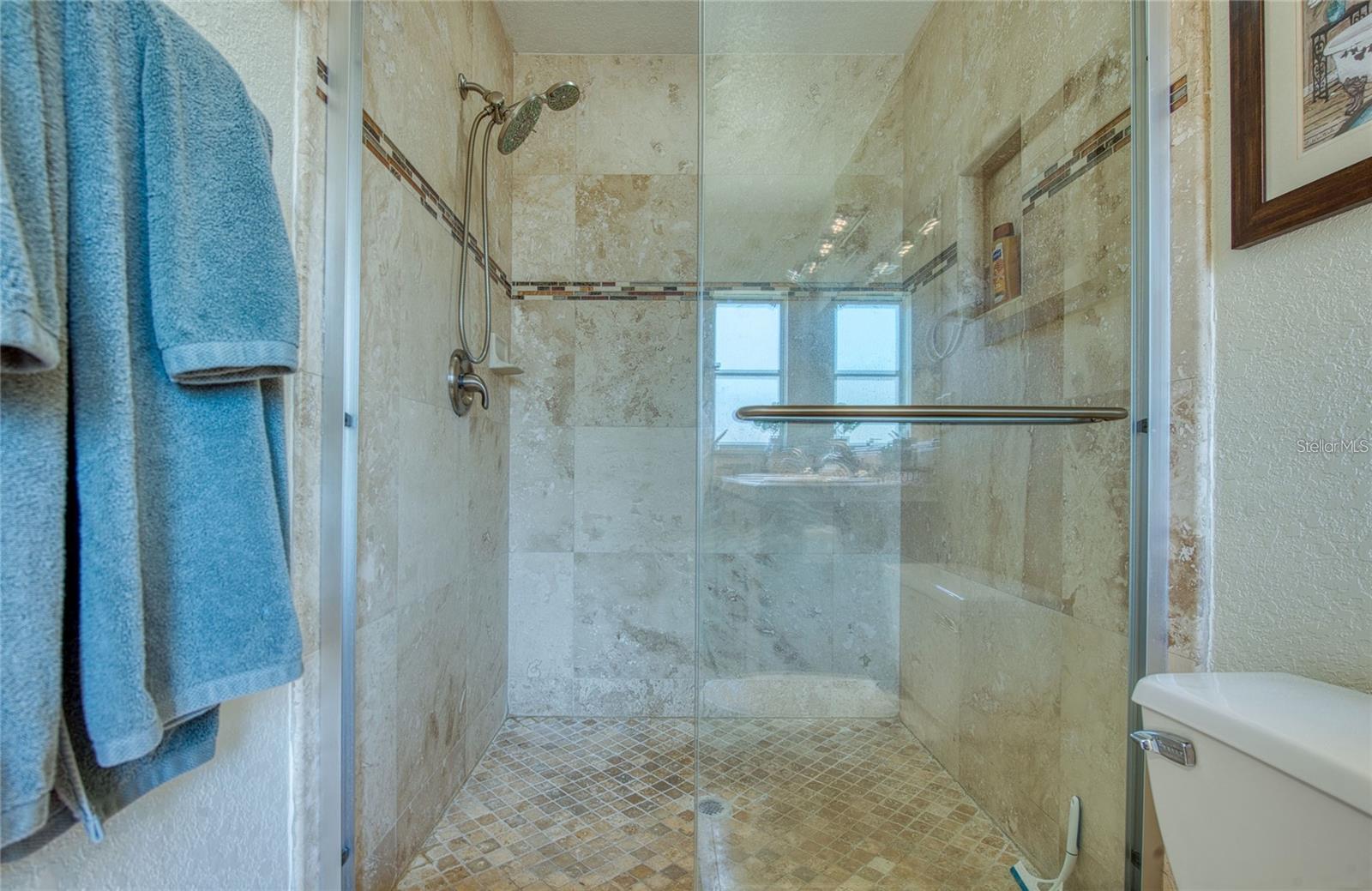 DEL ORO SHORES - Residential