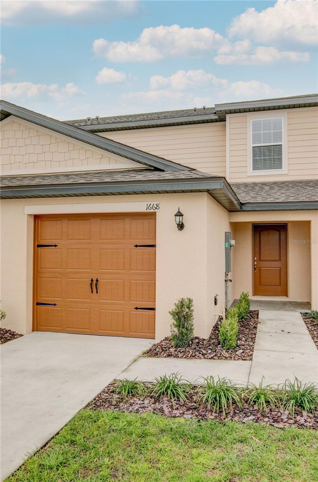 Photo of 1668 Wynford Circle, Tavares, FL 32778 (MLS # O6367306)