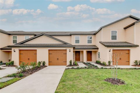 Photo of 1668 Wynford Circle, Tavares, FL 32778 (MLS # O6367306)
