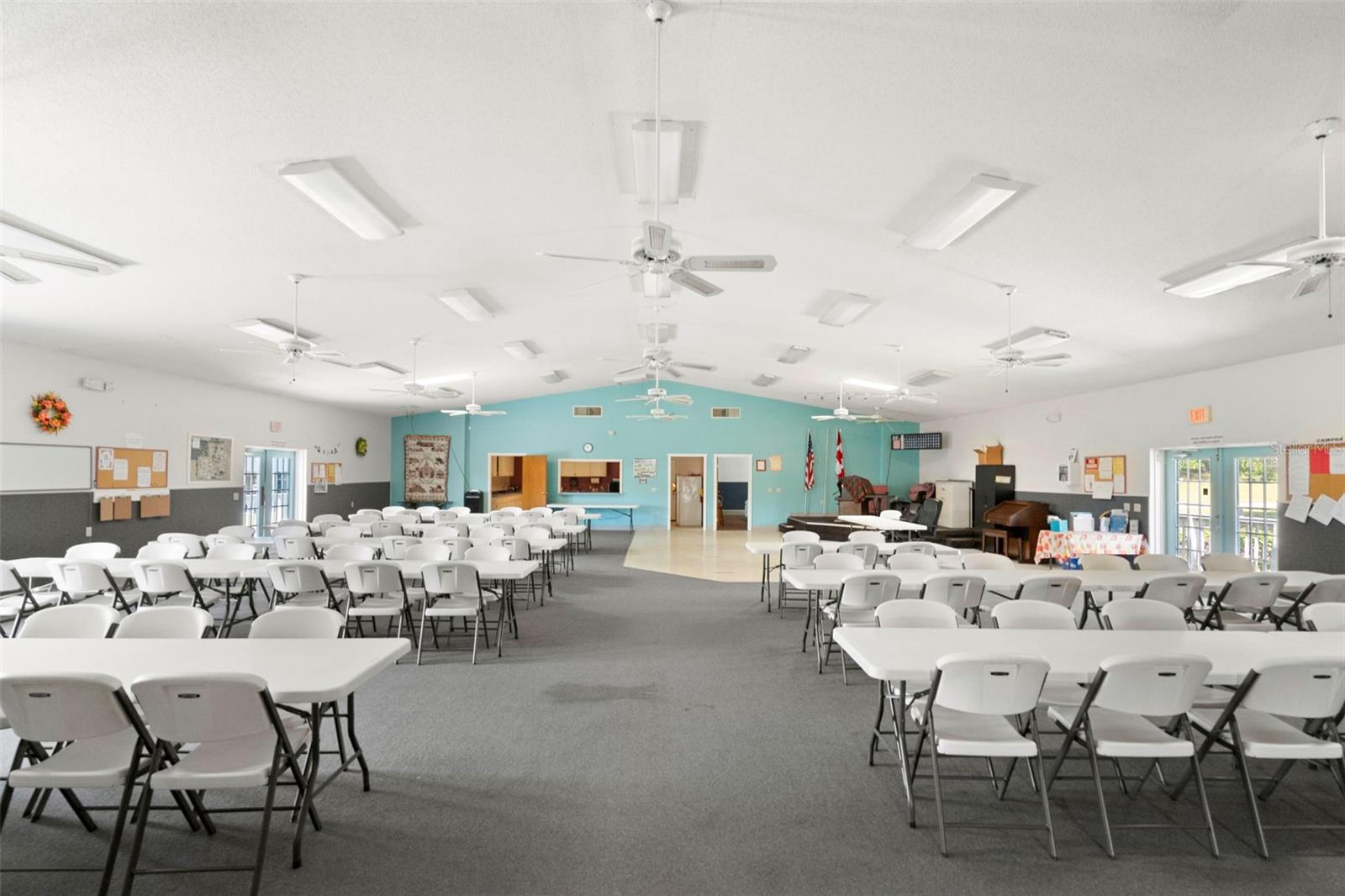 HAMPTON COURT UNREC - Residential