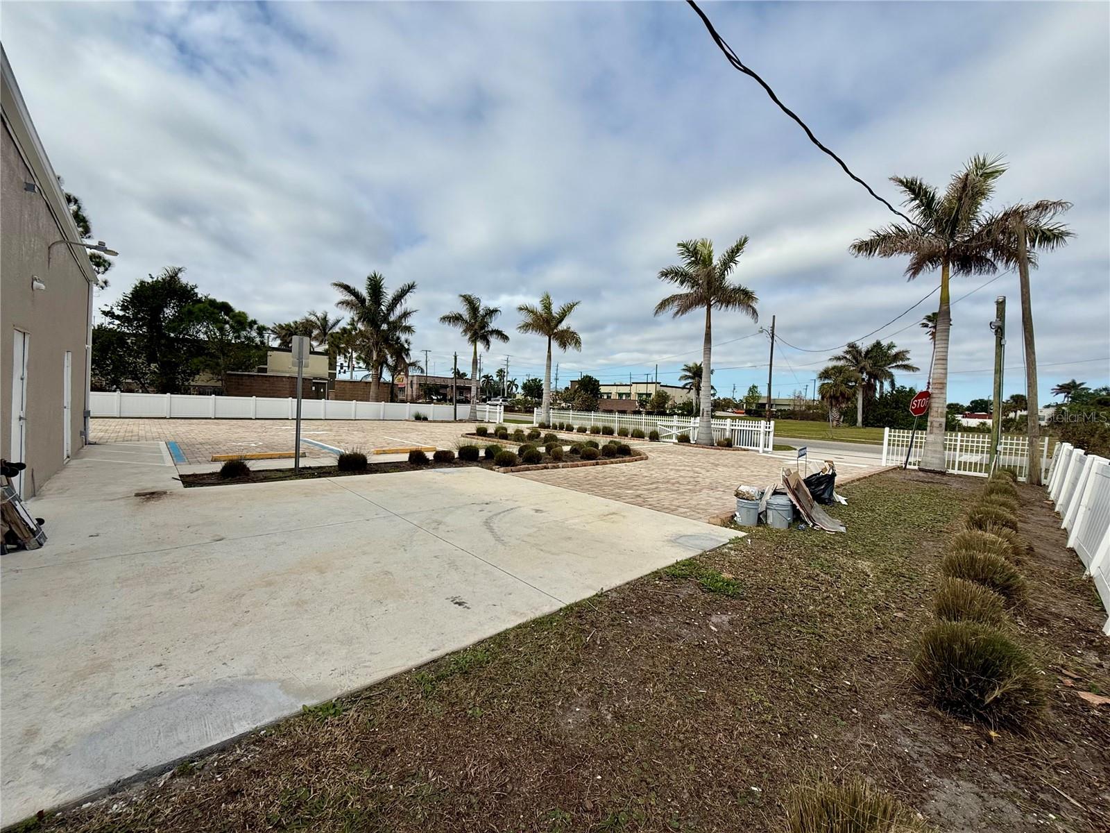 PUNTA GORDA - Commercial Sale