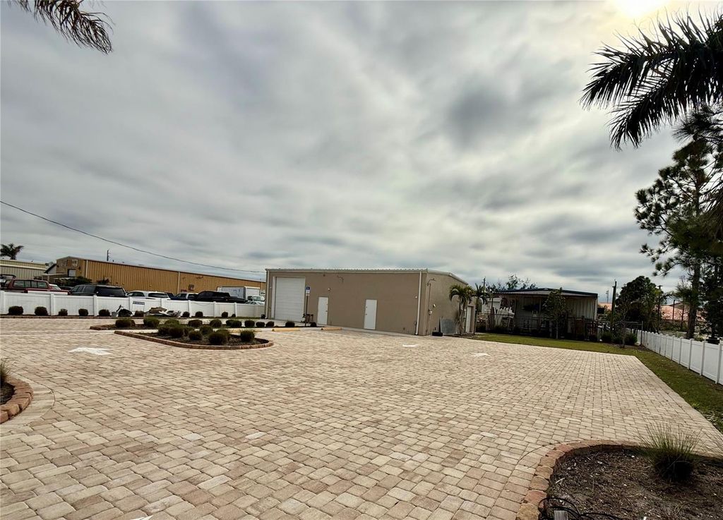 Photo of 121 E Mckenzie Street, Punta Gorda, FL 33950 (MLS # C7505123)