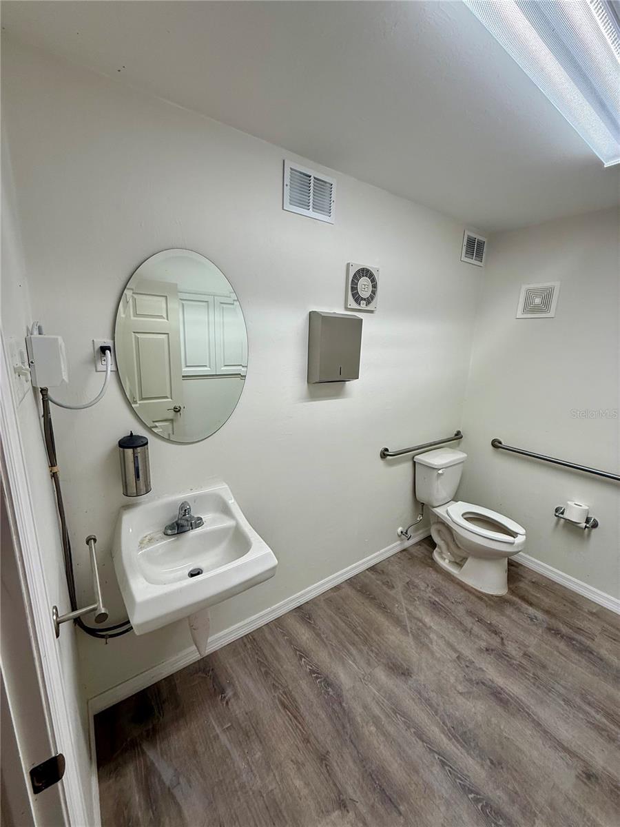 PUNTA GORDA - Commercial Sale